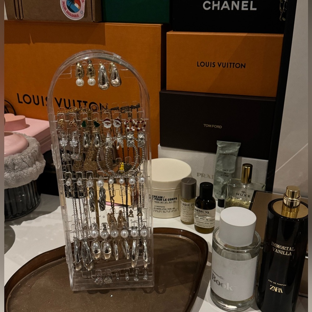 Elegant Jewelry Display
